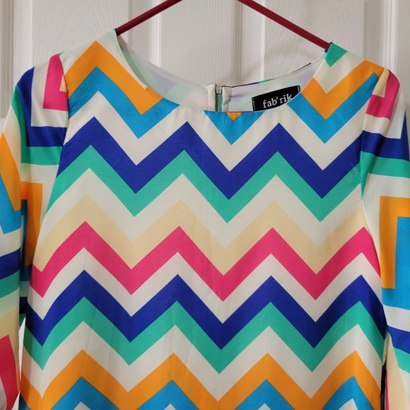 fab'rik | Chevron Multicolor Shift Dress - Picture 3 of 11